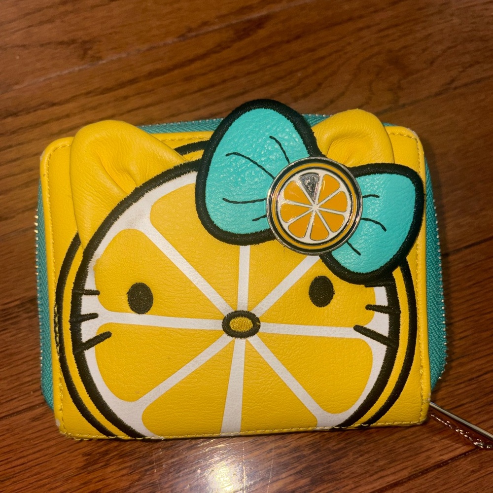 Loungefly Hello Kitty lemon wallet-FLAW